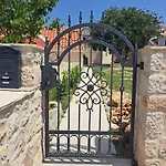 House Little Flower 1 * Trogir