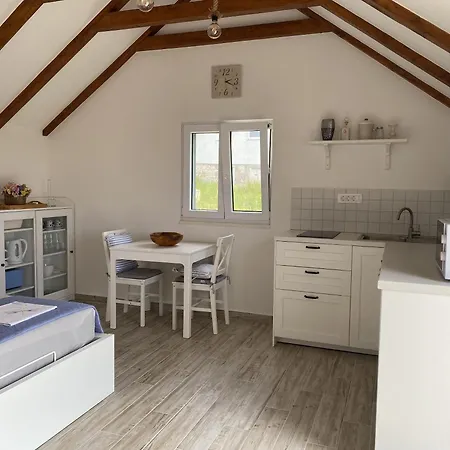 House Little Flower 1 Дом отдыха *