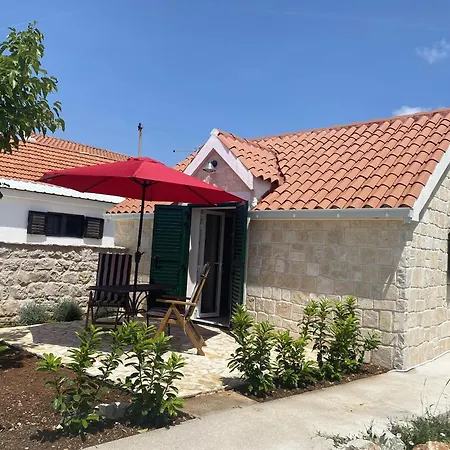 Дом отдыха House Little Flower 1 Трогир