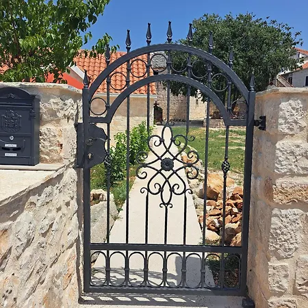 House Little Flower 1 * Trogir