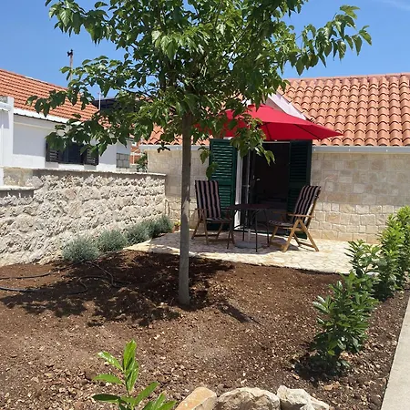 House Little Flower 1 *