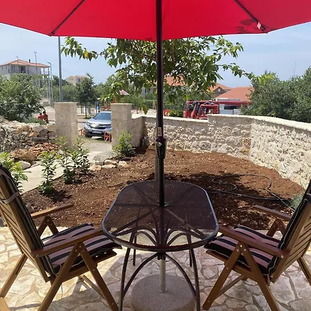 Prázdninový dům House Little Flower 1 *