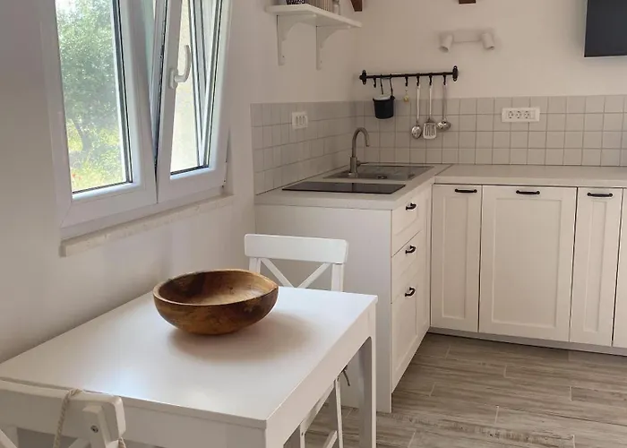 House Little Flower 1 Hébergement de vacances *