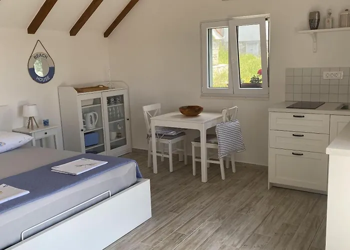 Hébergement de vacances House Little Flower 1 *