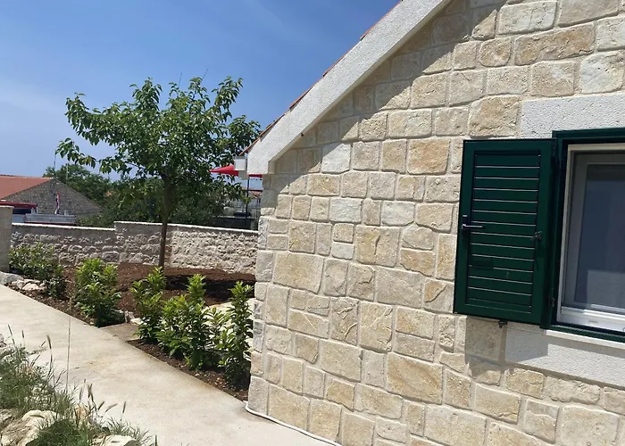 House Little Flower 1 *