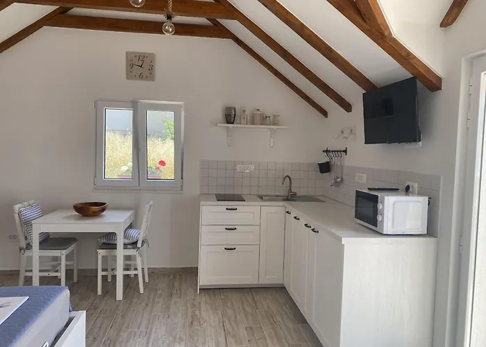 House Little Flower 1 Vakantiehuis *
