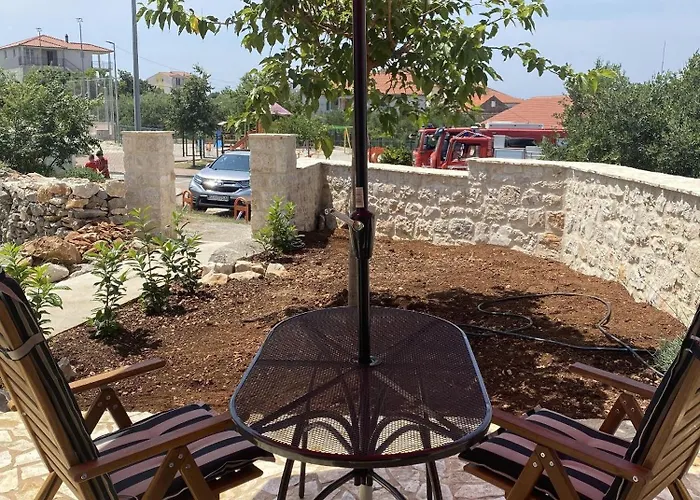 Vakantiehuis House Little Flower 1 *